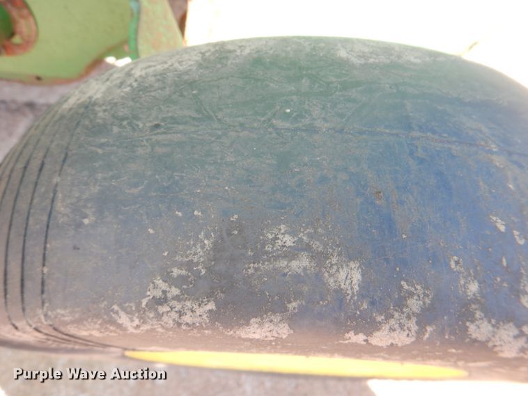 image for item DL0614 2007 John Deere 468  round baler