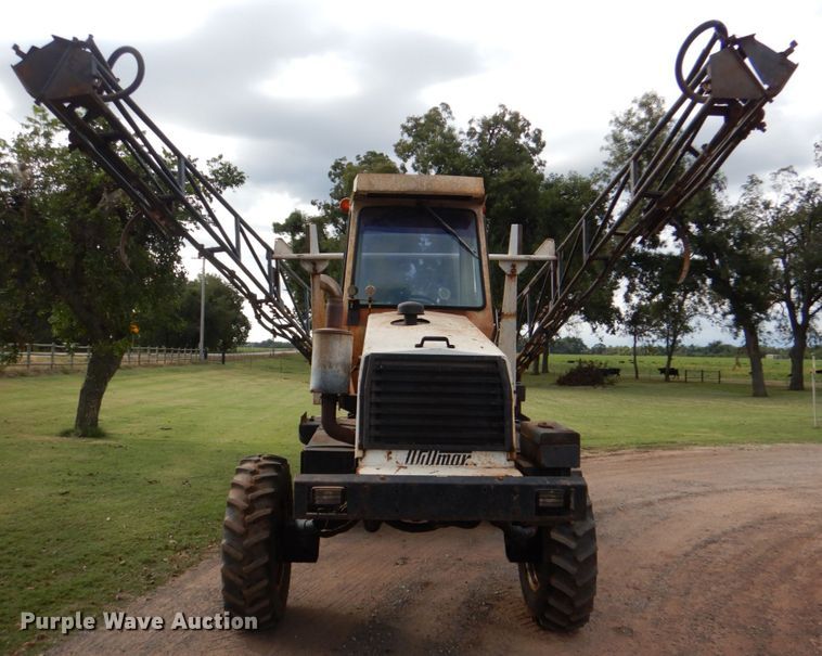 image for item DL0620 Willmar 745  sprayer