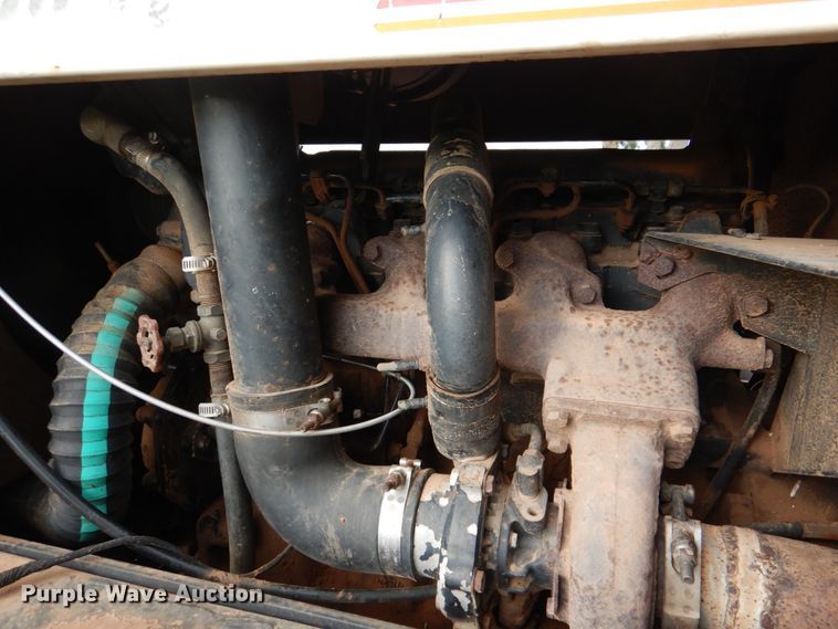 image for item DL0620 Willmar 745  sprayer