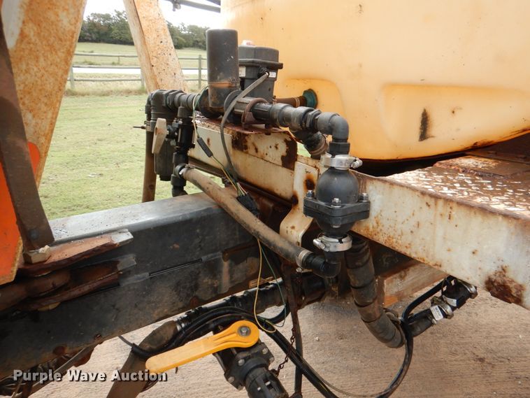 image for item DL0620 Willmar 745  sprayer