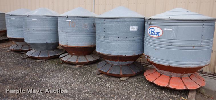 image for item DL5746 (5) 6' hog feeders