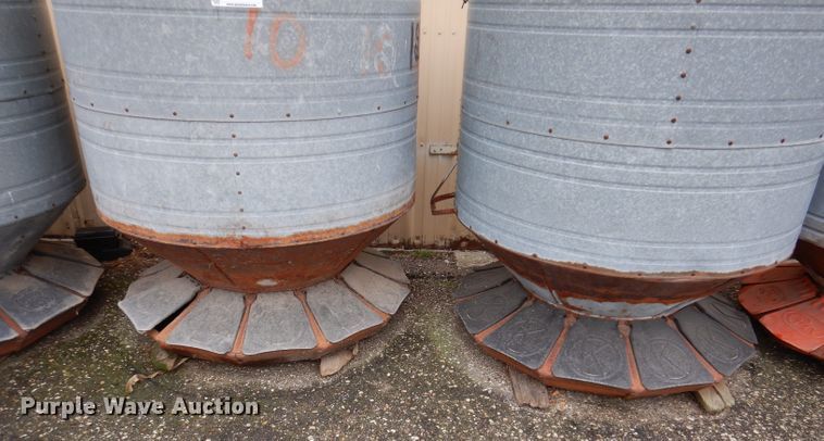 image for item DL5746 (5) 6' hog feeders