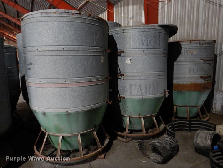 image for item DL5748 (5) Pax hog feeders