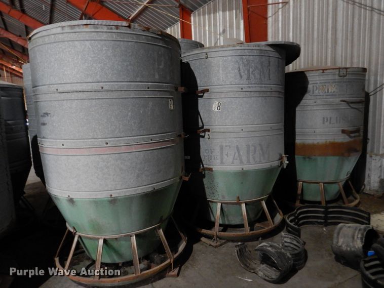 image for item DL5748 (5) Pax hog feeders