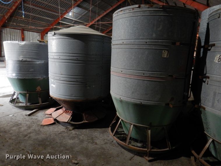 image for item DL5748 (5) Pax hog feeders