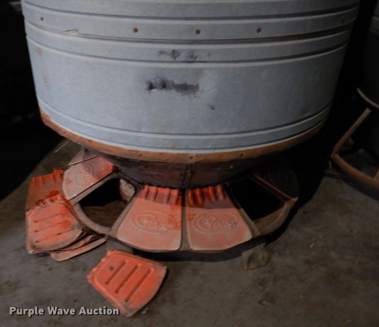 image for item DL5748 (5) Pax hog feeders