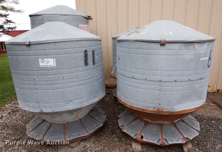 image for item DL5749 (4) Big Husky hog feeders
