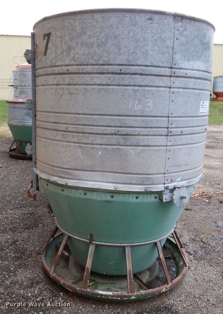 image for item DL5753 (3) Sur-Flo hog feeders