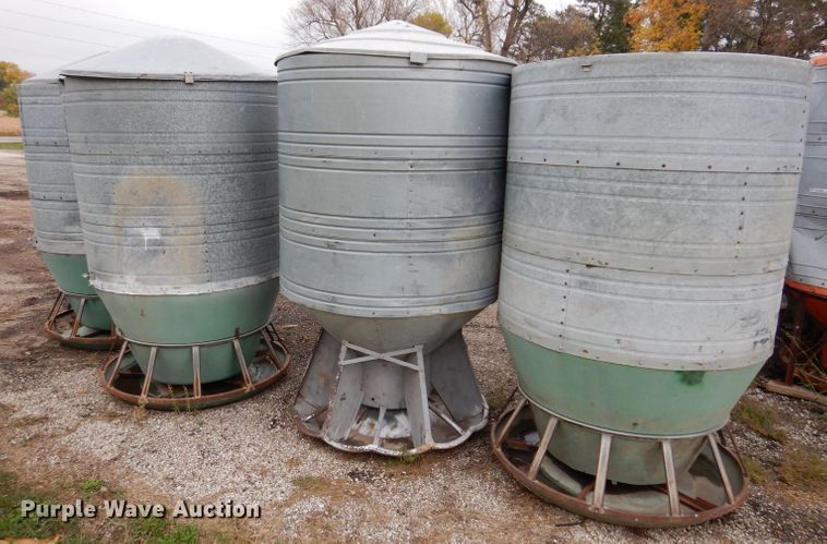 image for item DL5755 (4) 8' H hog feeders