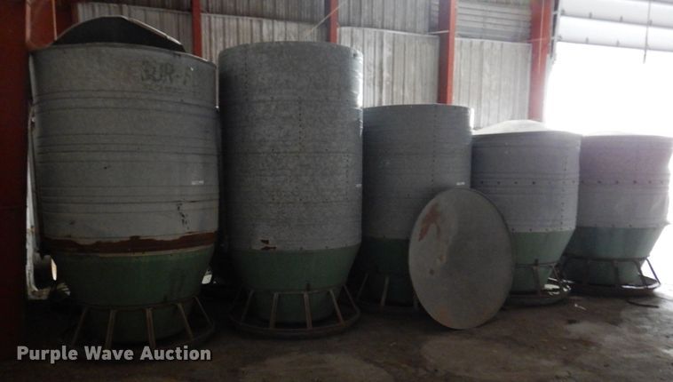 image for item DL5757 (5) hog feeders