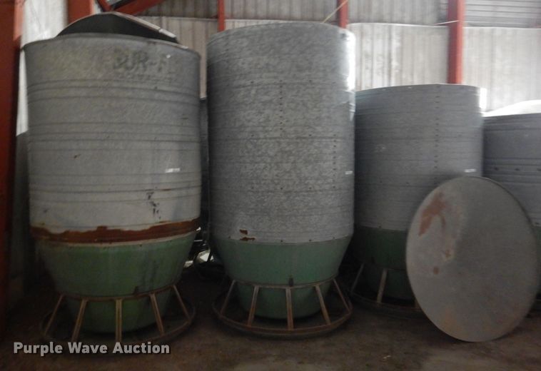 image for item DL5757 (5) hog feeders