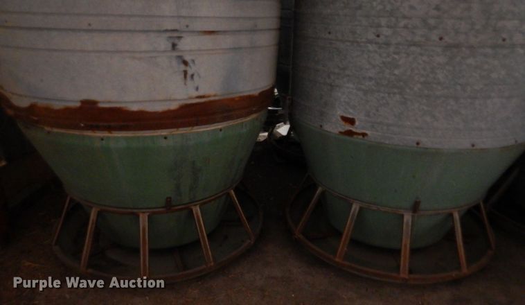 image for item DL5757 (5) hog feeders