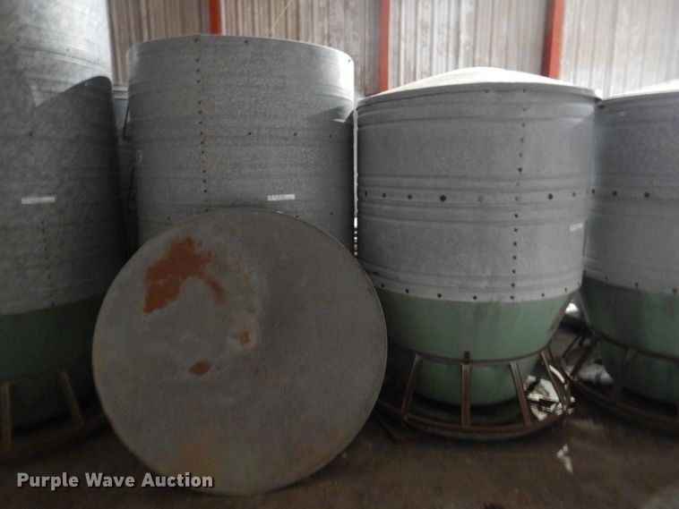 image for item DL5757 (5) hog feeders