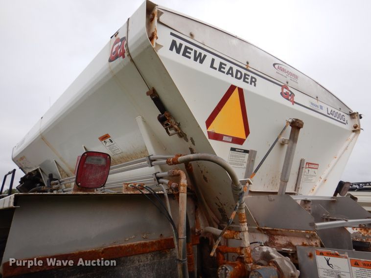 image for item DL5760 Case IH Titan FLX3300B  spreader