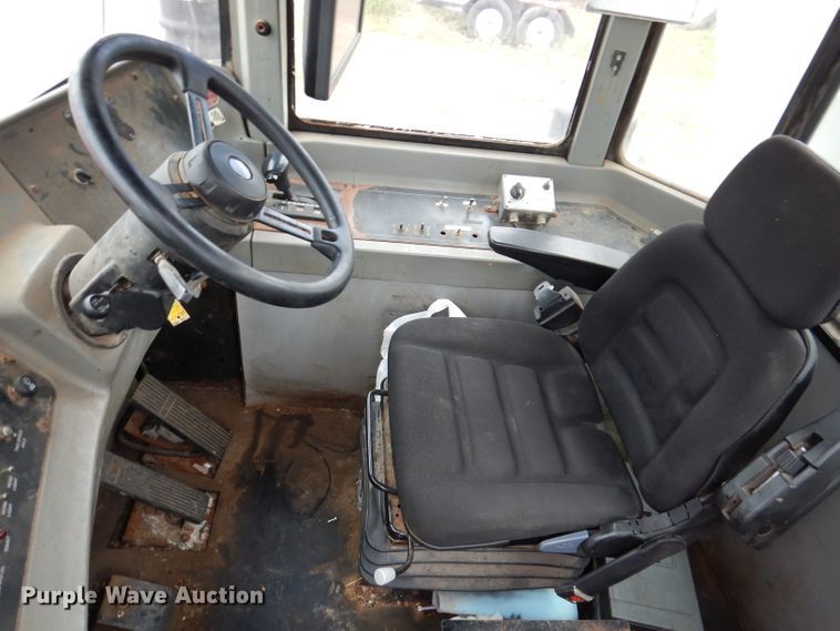 image for item DL5760 Case IH Titan FLX3300B  spreader