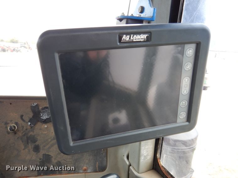 image for item DL5760 Case IH Titan FLX3300B  spreader