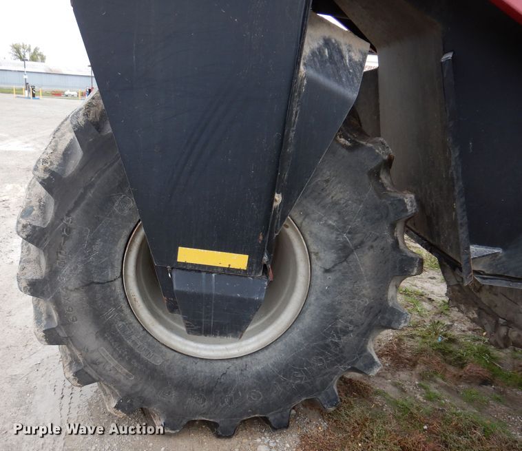 image for item DL5760 Case IH Titan FLX3300B  spreader