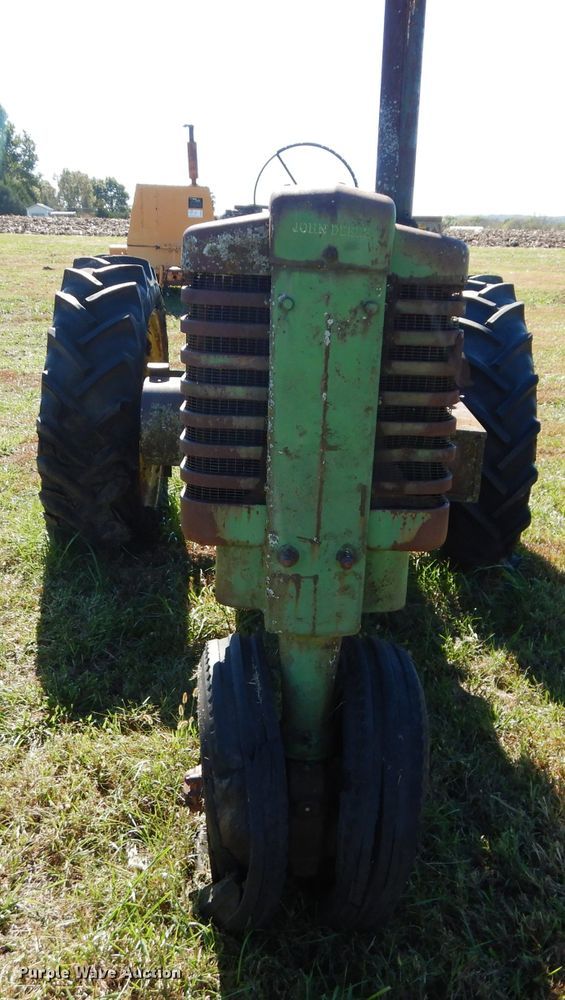image for item DM0641 John Deere G  tractor