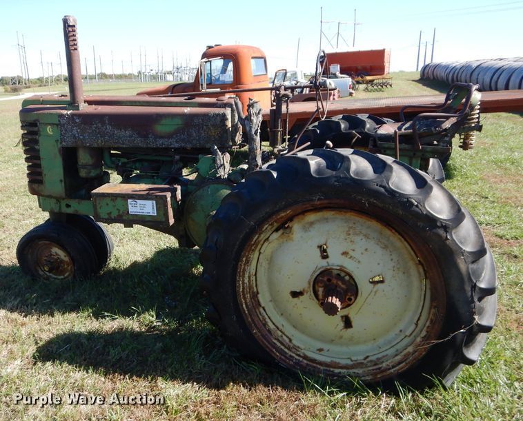 image for item DM0641 John Deere G  tractor