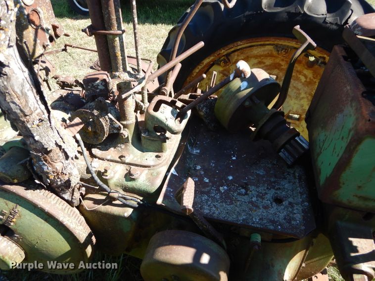 image for item DM0641 John Deere G  tractor