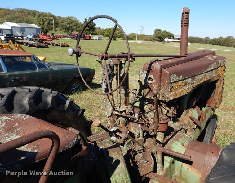 image for item DM0641 John Deere G  tractor