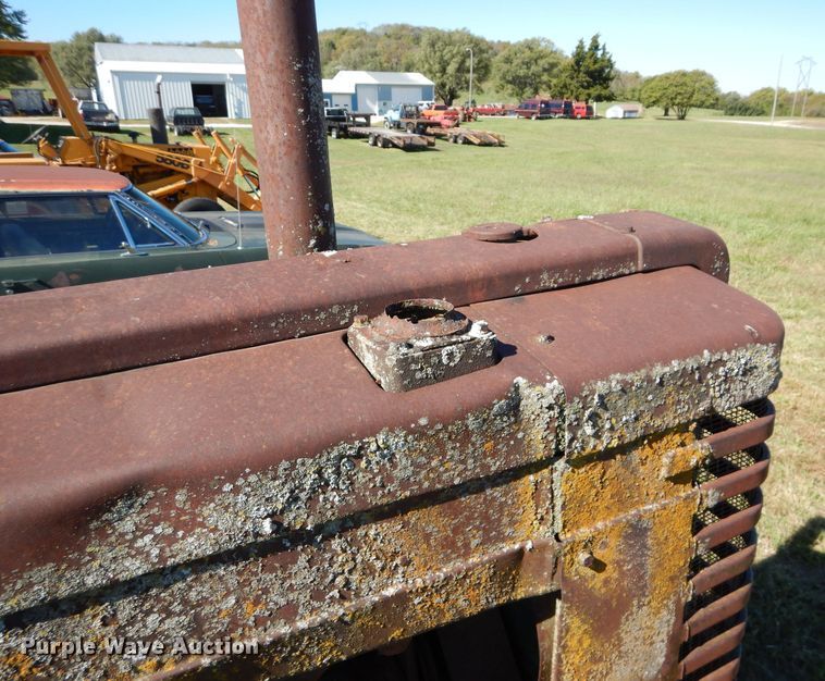 image for item DM0641 John Deere G  tractor