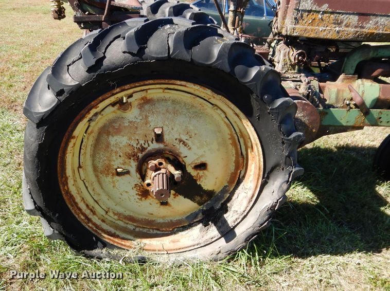 image for item DM0641 John Deere G  tractor