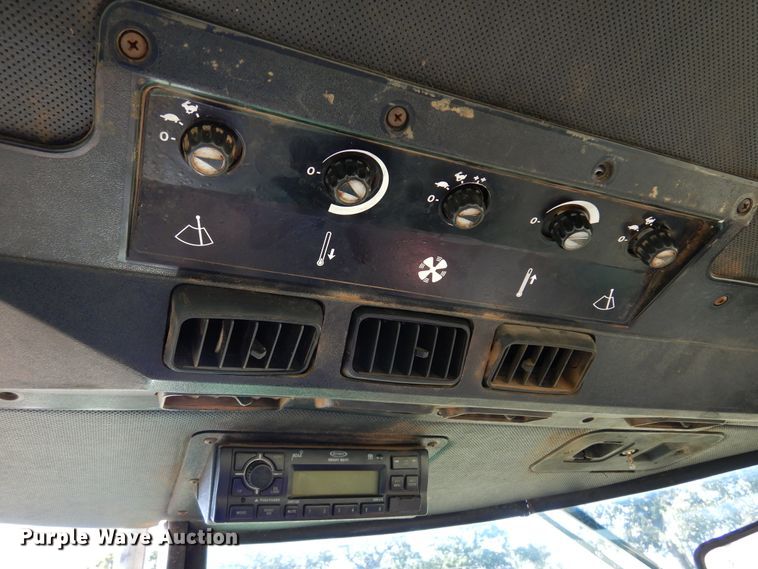 image for item DM5208 1979 John Deere 4240  tractor