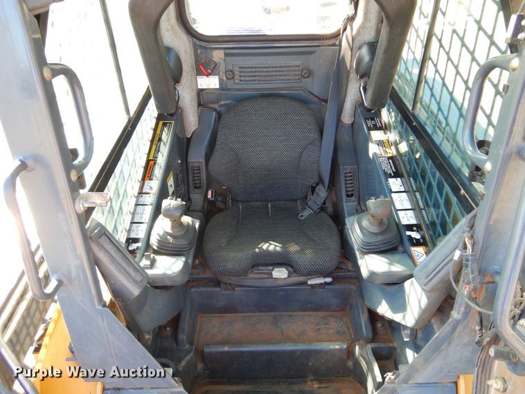 image for item DM5210 2013 John Deere 333E  tracked skid steer loader