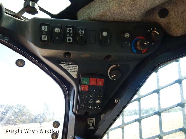 image for item DM5210 2013 John Deere 333E  tracked skid steer loader