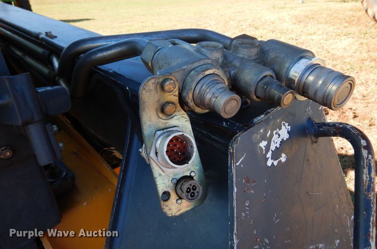 image for item DM5210 2013 John Deere 333E  tracked skid steer loader