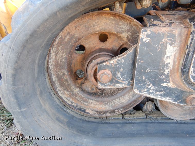 image for item DM5210 2013 John Deere 333E  tracked skid steer loader