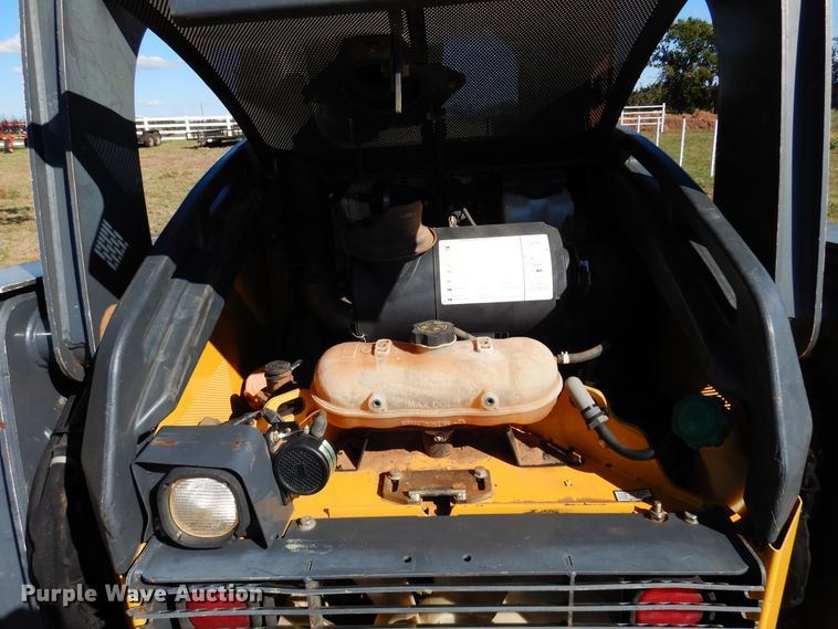 image for item DM5210 2013 John Deere 333E  tracked skid steer loader