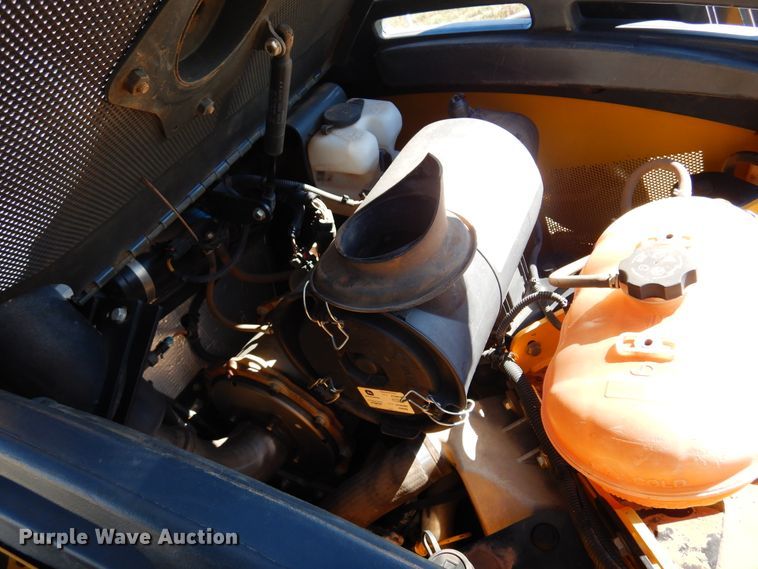 image for item DM5210 2013 John Deere 333E  tracked skid steer loader