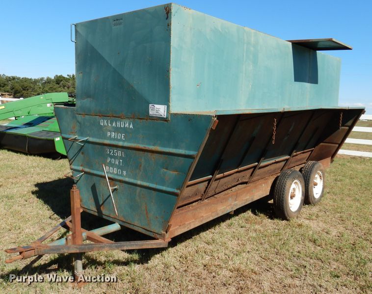 Oklahoma Pride creep feeder in Guthrie, OK Item DM5215 sold Purple Wave