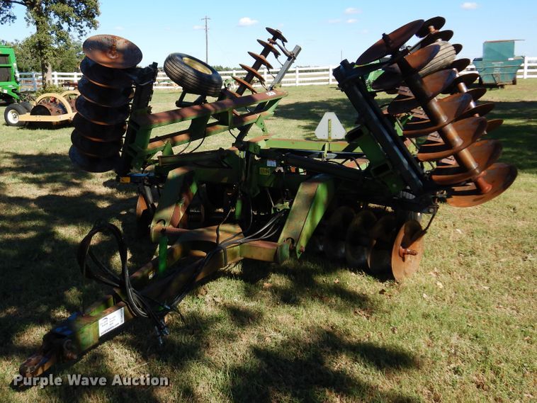 image for item DM5219 John Deere 630  tandem off-set disk