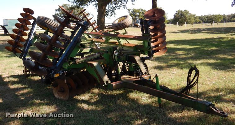 image for item DM5219 John Deere 630  tandem off-set disk