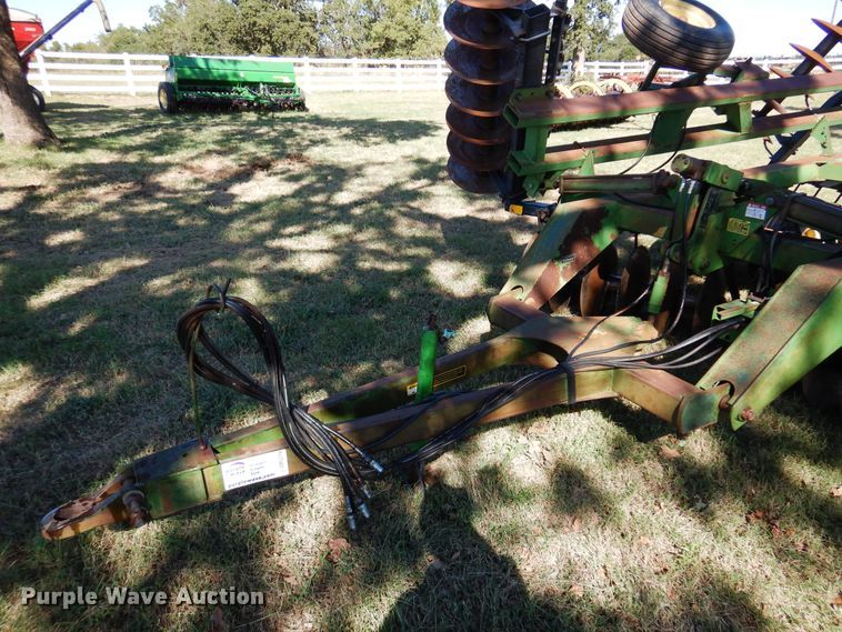 image for item DM5219 John Deere 630  tandem off-set disk
