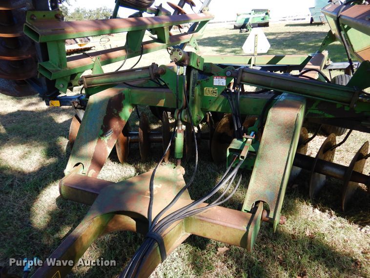 image for item DM5219 John Deere 630  tandem off-set disk