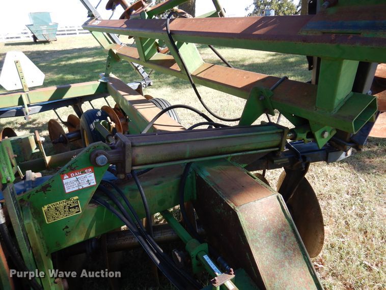 image for item DM5219 John Deere 630  tandem off-set disk