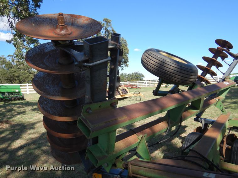 image for item DM5219 John Deere 630  tandem off-set disk