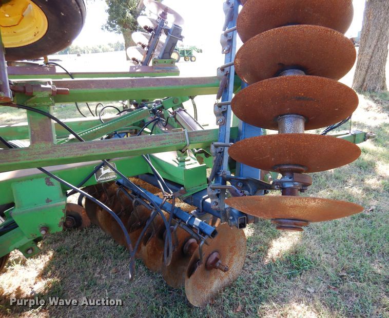 image for item DM5219 John Deere 630  tandem off-set disk