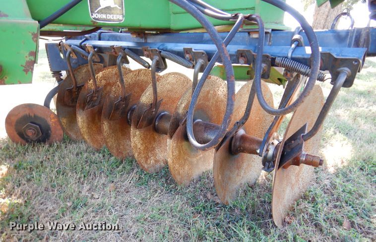 image for item DM5219 John Deere 630  tandem off-set disk