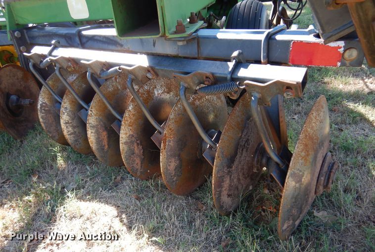 image for item DM5219 John Deere 630  tandem off-set disk