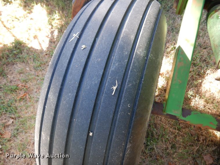 image for item DM5219 John Deere 630  tandem off-set disk