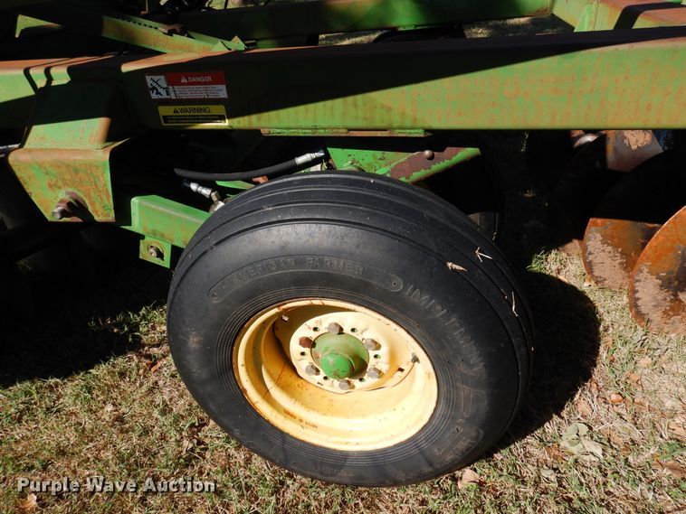 image for item DM5219 John Deere 630  tandem off-set disk