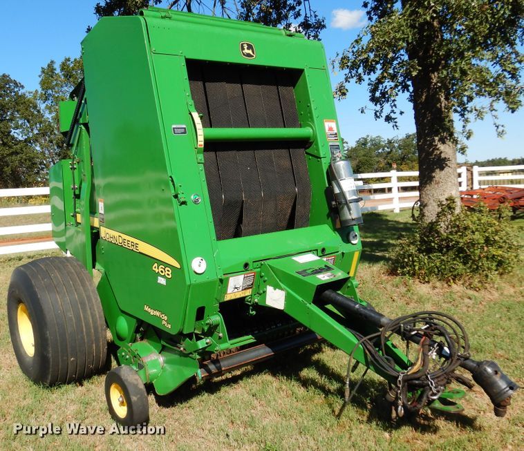 image for item DM5220 2011 John Deere 468  round baler