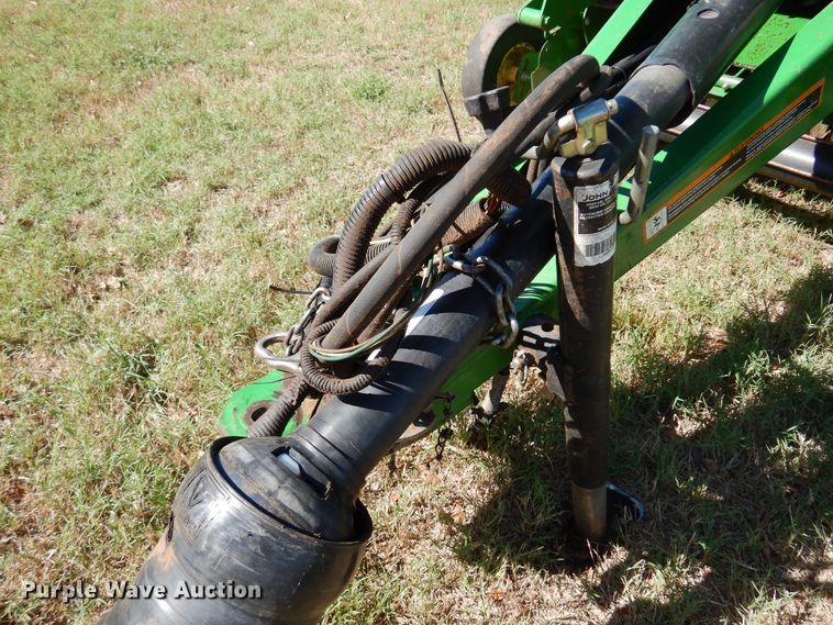 image for item DM5220 2011 John Deere 468  round baler