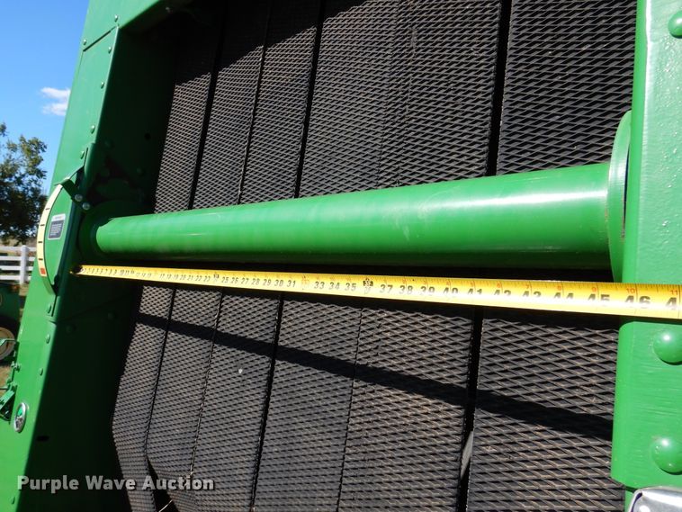 image for item DM5220 2011 John Deere 468  round baler