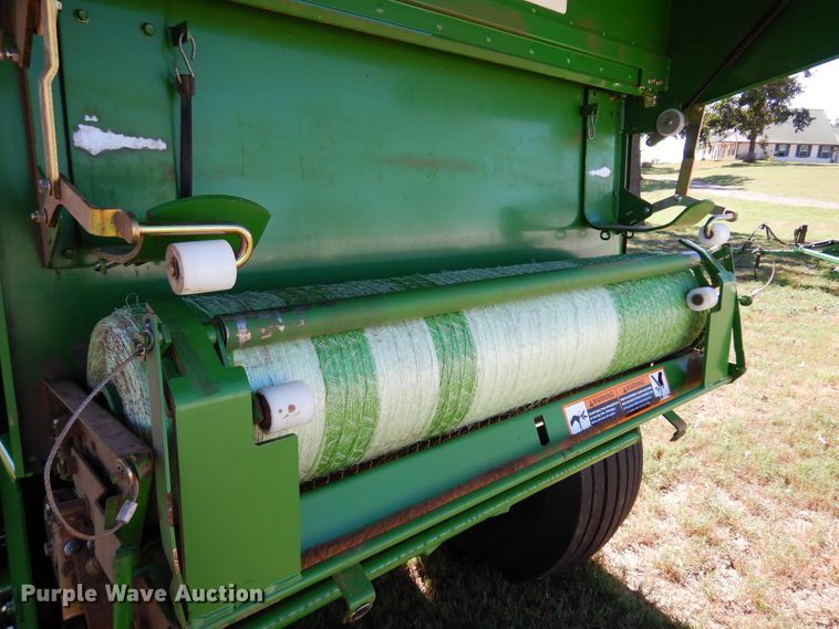 image for item DM5220 2011 John Deere 468  round baler